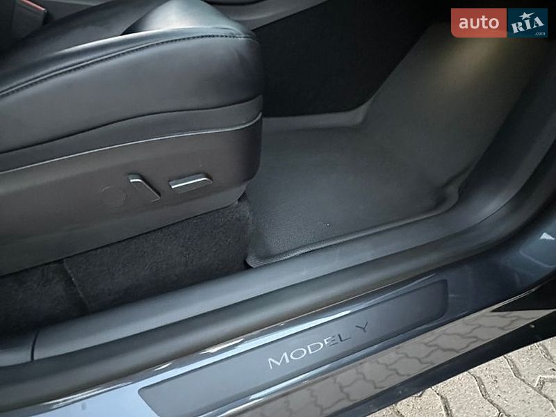 Позашляховик / Кросовер Tesla Model Y 2021 в Вінниці