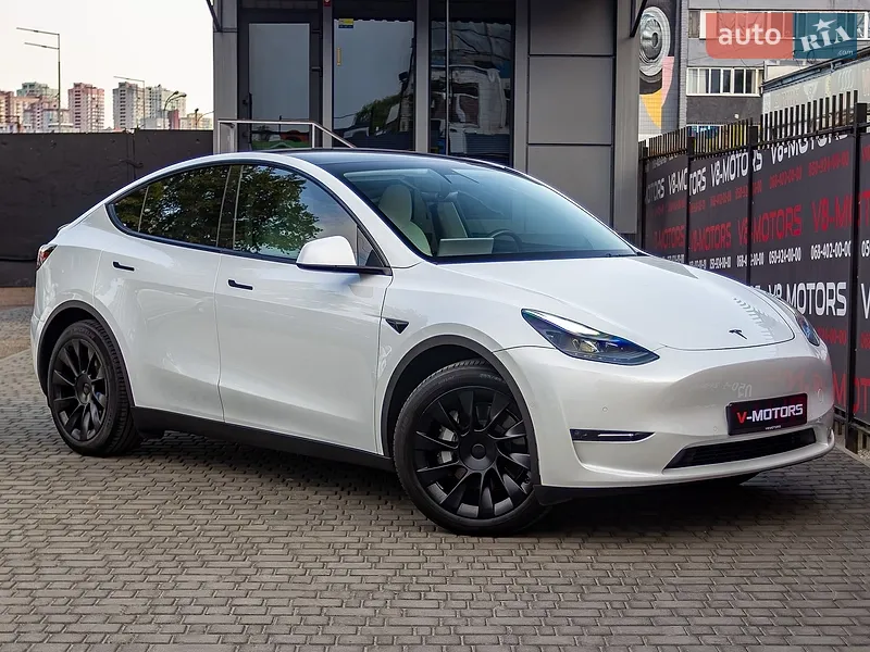 Tesla Model Y 2022