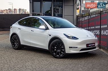 Tesla Model Y  2022