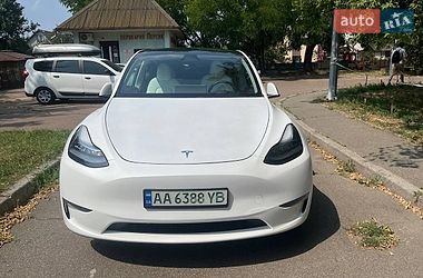 Внедорожник / Кроссовер Tesla Model Y 2023 в Киеве