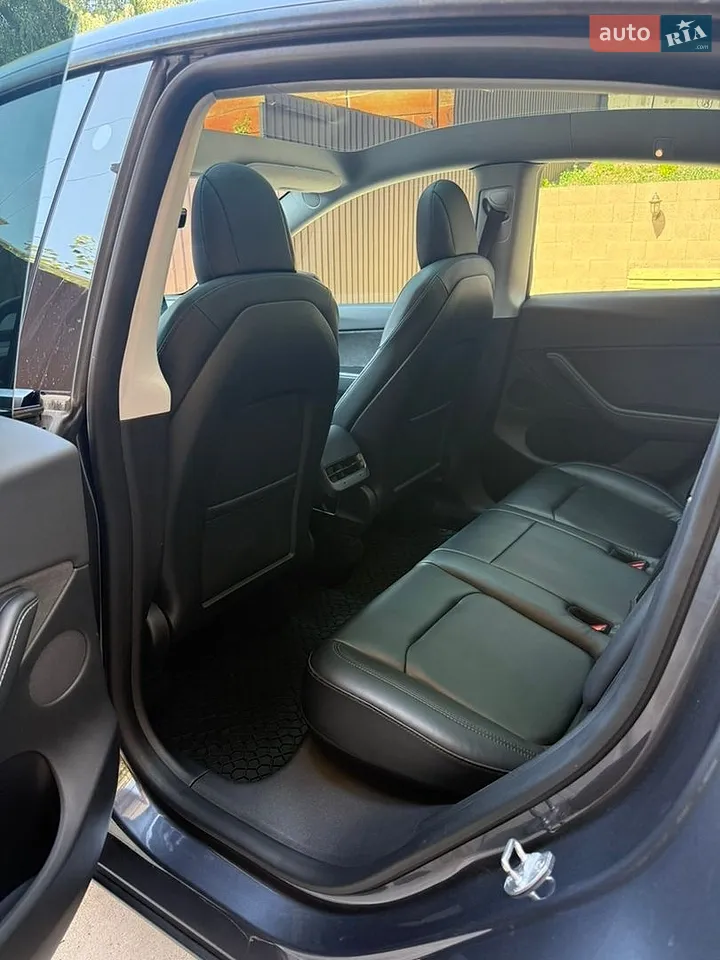 2021 Tesla Model Y - мініатюра 3