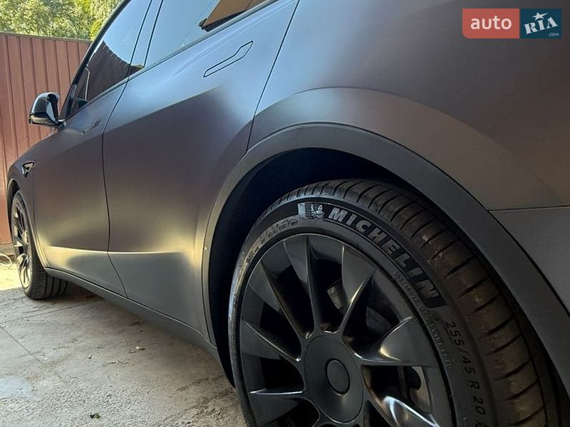 Внедорожник / Кроссовер Tesla Model Y 2021 в Киеве
