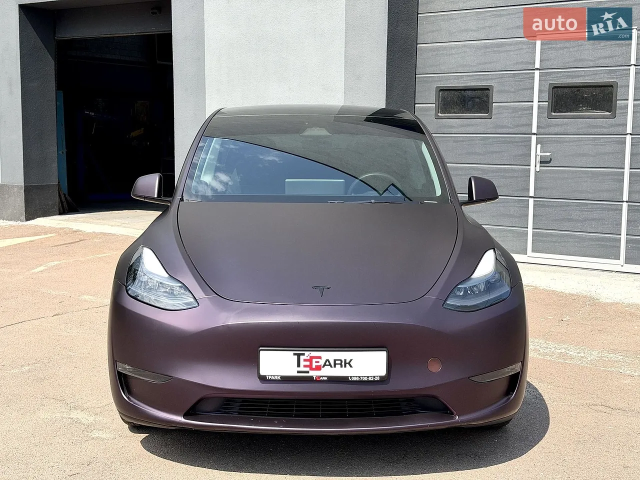 2024 Tesla Model Y - мініатюра 3