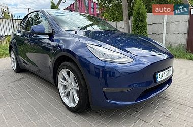 Tesla Model Y  2023