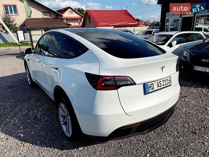 Позашляховик / Кросовер Tesla Model Y 2023 в Хмельницькому