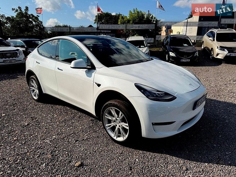 Позашляховик / Кросовер Tesla Model Y 2023 в Хмельницькому