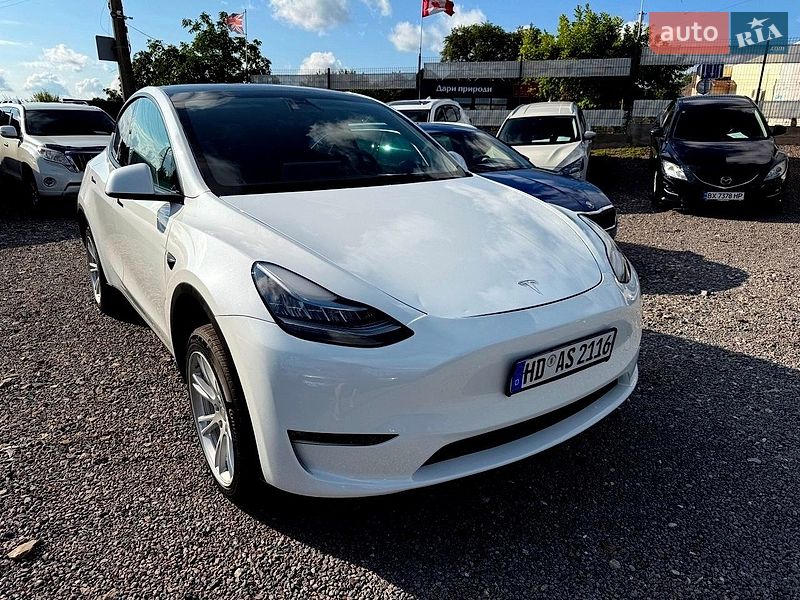 Позашляховик / Кросовер Tesla Model Y 2023 в Хмельницькому
