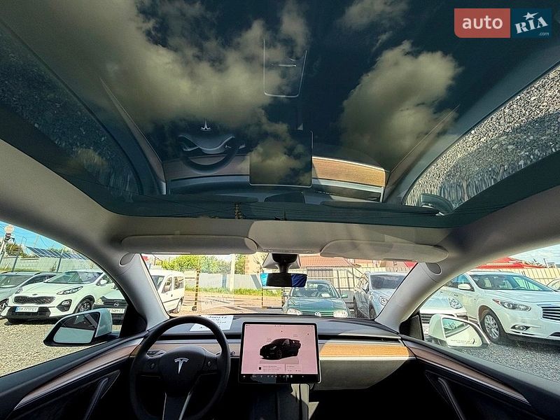Позашляховик / Кросовер Tesla Model Y 2023 в Хмельницькому