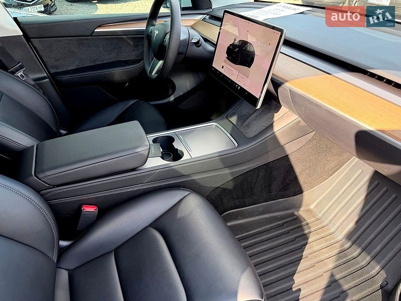 Позашляховик / Кросовер Tesla Model Y 2023 в Хмельницькому