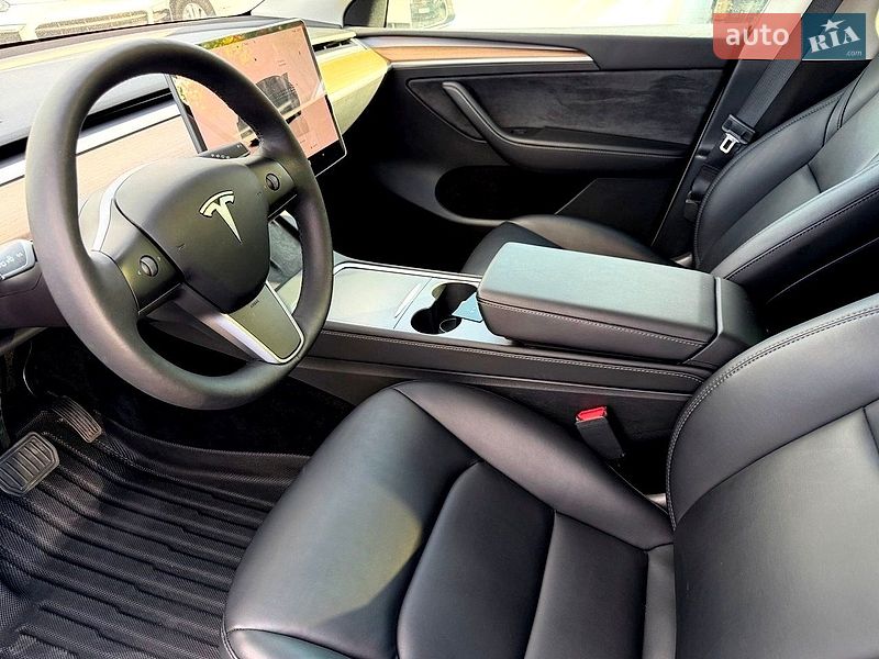 Позашляховик / Кросовер Tesla Model Y 2023 в Хмельницькому