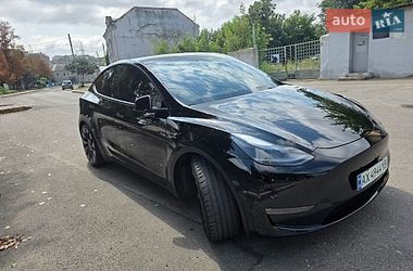 Tesla Model Y  2023