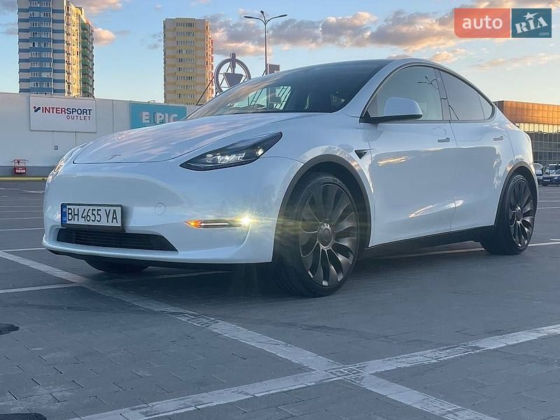 Tesla Model Y 2022