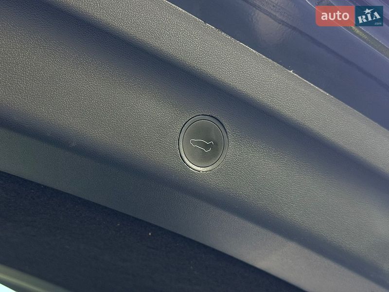 Внедорожник / Кроссовер Tesla Model Y 2023 в Ивано-Франковске