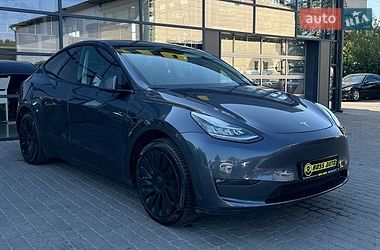 Tesla Model Y 2021