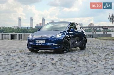 Tesla Model Y  2022