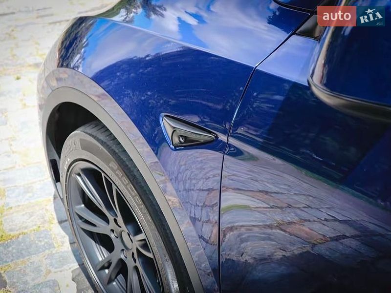 Внедорожник / Кроссовер Tesla Model Y 2022 в Киеве