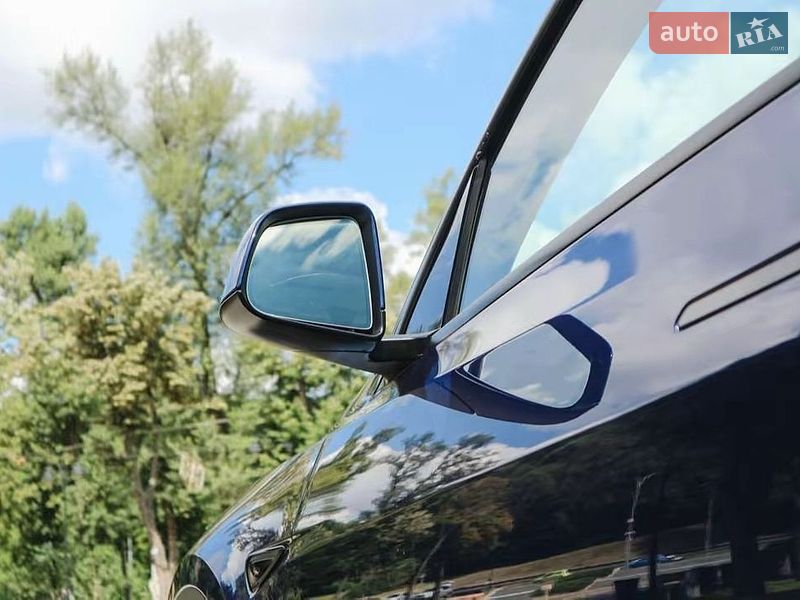 Внедорожник / Кроссовер Tesla Model Y 2022 в Киеве