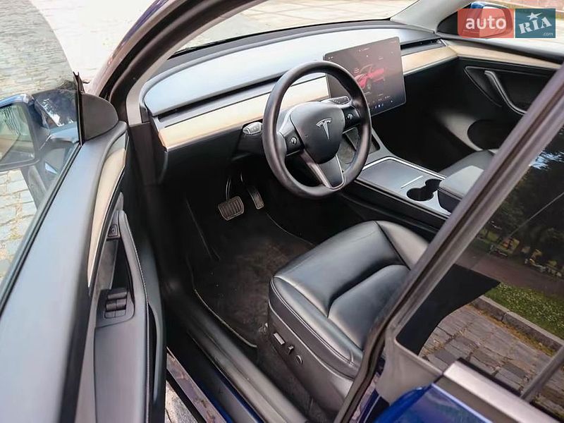 Внедорожник / Кроссовер Tesla Model Y 2022 в Киеве