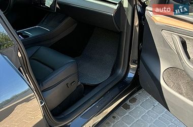 Внедорожник / Кроссовер Tesla Model Y 2024 в Киеве фото 10 Внедорожник / Кроссовер Tesla Model Y 2024 в Киеве
