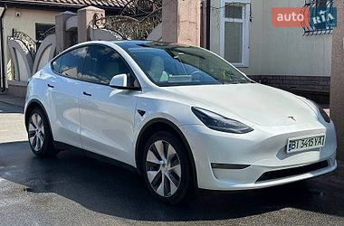 Tesla Model Y  2022