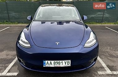 Tesla Model Y  2020