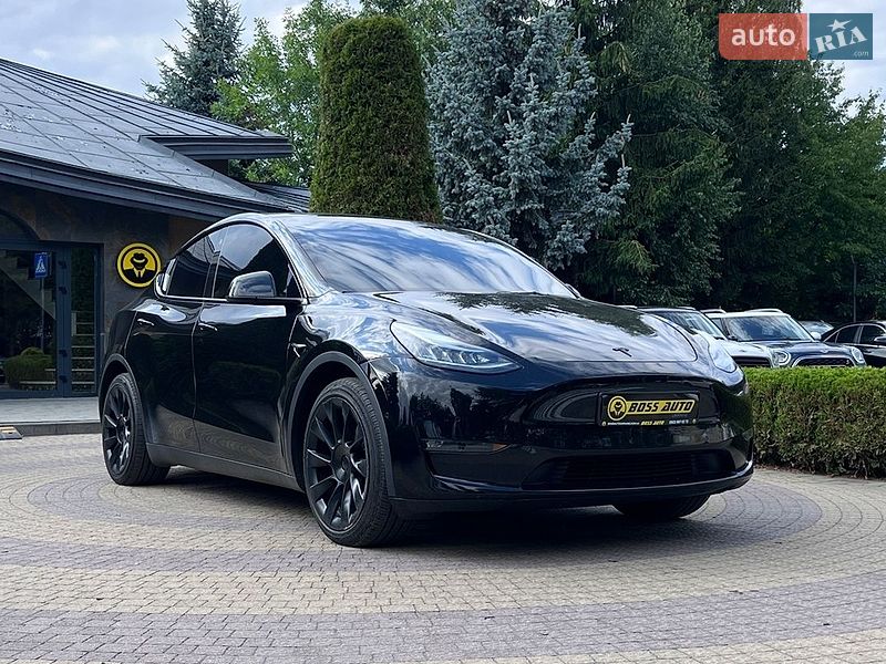 Tesla Model Y 2021