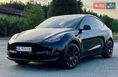 Tesla Model Y  2021