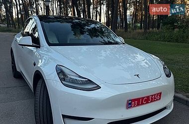 Tesla Model Y  2022