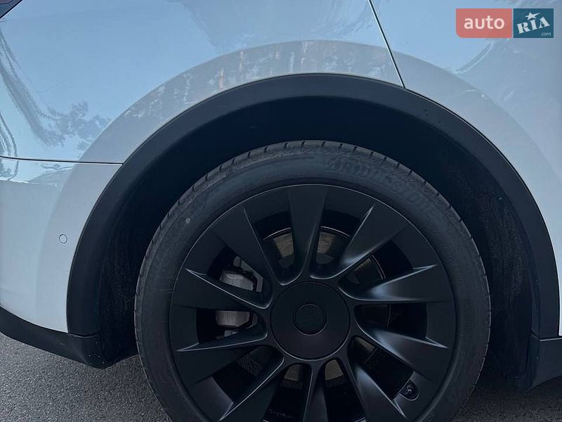 Внедорожник / Кроссовер Tesla Model Y 2022 в Чернигове