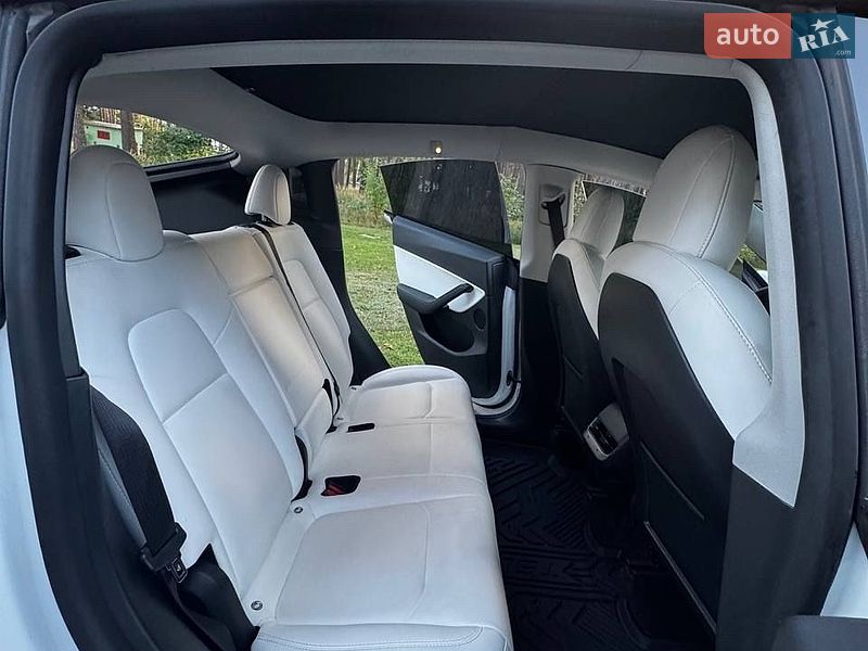 Внедорожник / Кроссовер Tesla Model Y 2022 в Чернигове