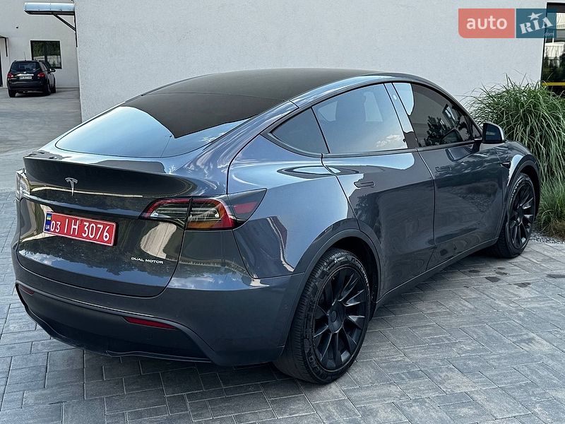 Позашляховик / Кросовер Tesla Model Y 2022 в Києві