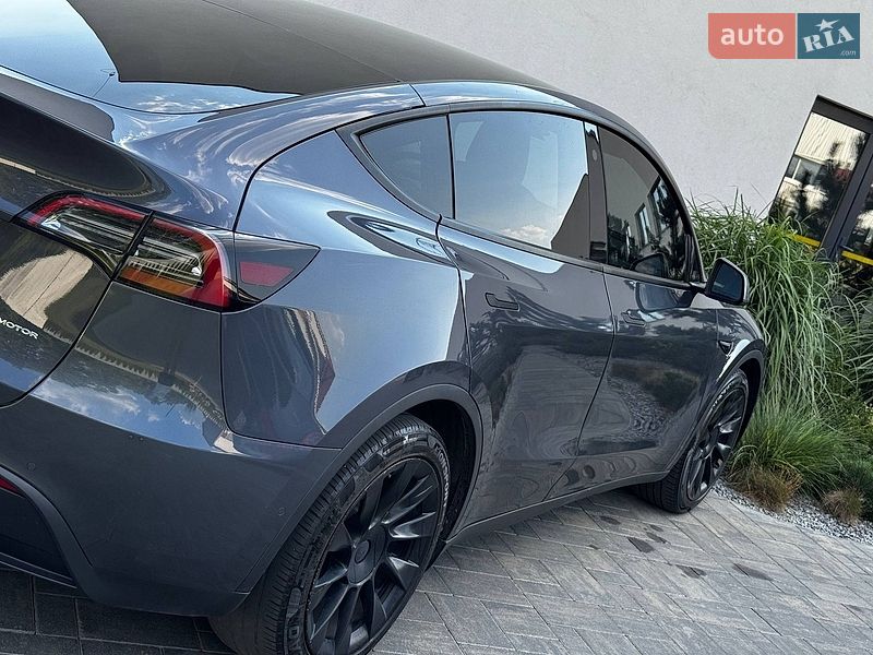 Позашляховик / Кросовер Tesla Model Y 2022 в Києві