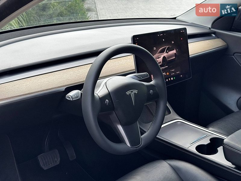 Позашляховик / Кросовер Tesla Model Y 2022 в Києві