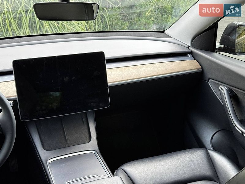 Позашляховик / Кросовер Tesla Model Y 2022 в Києві