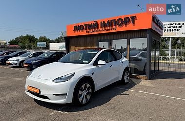 Tesla Model Y  2021