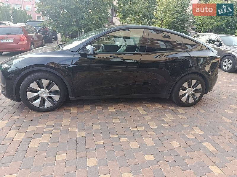 Tesla Model Y 2021