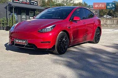 Tesla Model Y  2020