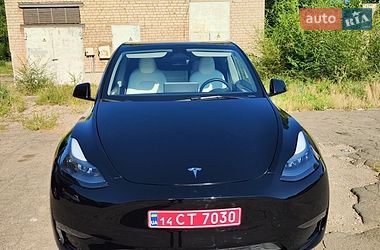 Tesla Model Y  2023