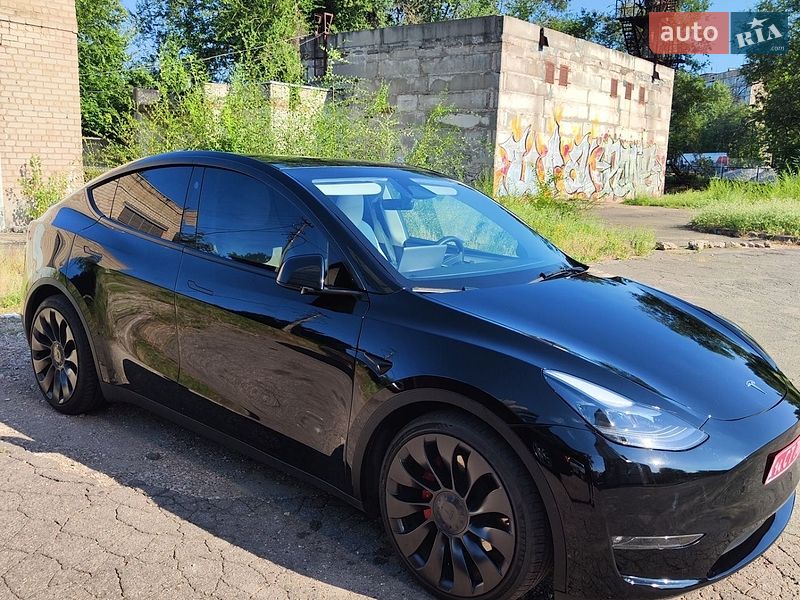 Позашляховик / Кросовер Tesla Model Y 2023 в Кривому Розі