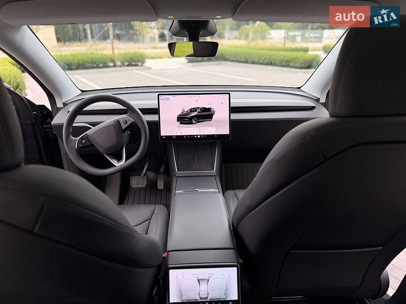 Внедорожник / Кроссовер Tesla Model Y 2025 в Киеве