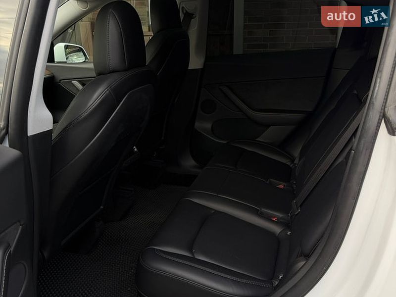 Позашляховик / Кросовер Tesla Model Y 2021 в Києві