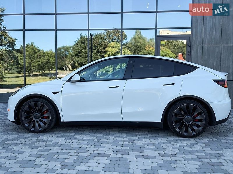 Внедорожник / Кроссовер Tesla Model Y 2021 в Запорожье фото 2 Внедорожник / Кроссовер Tesla Model Y 2021 в Запорожье