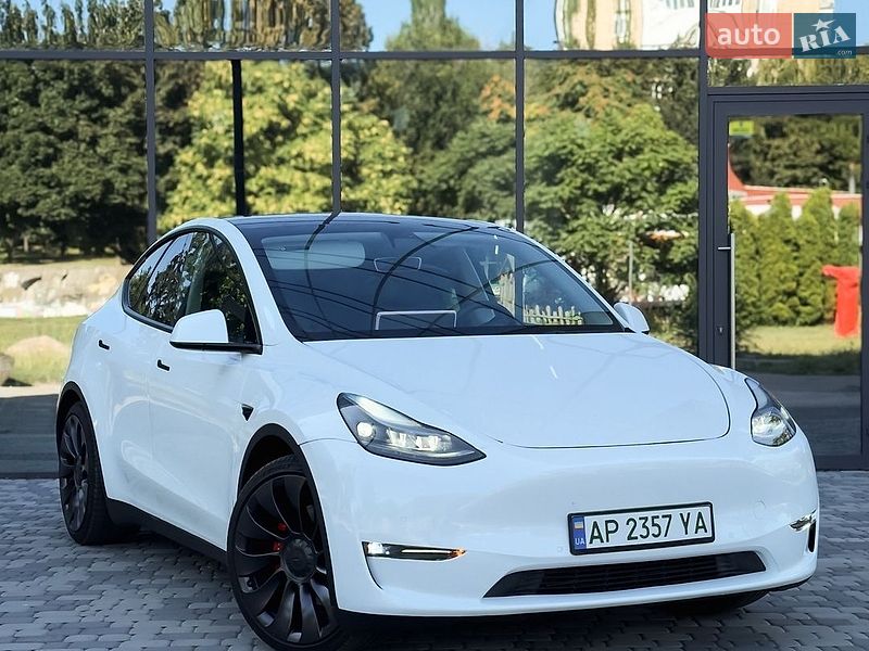 Tesla Model Y 2021
