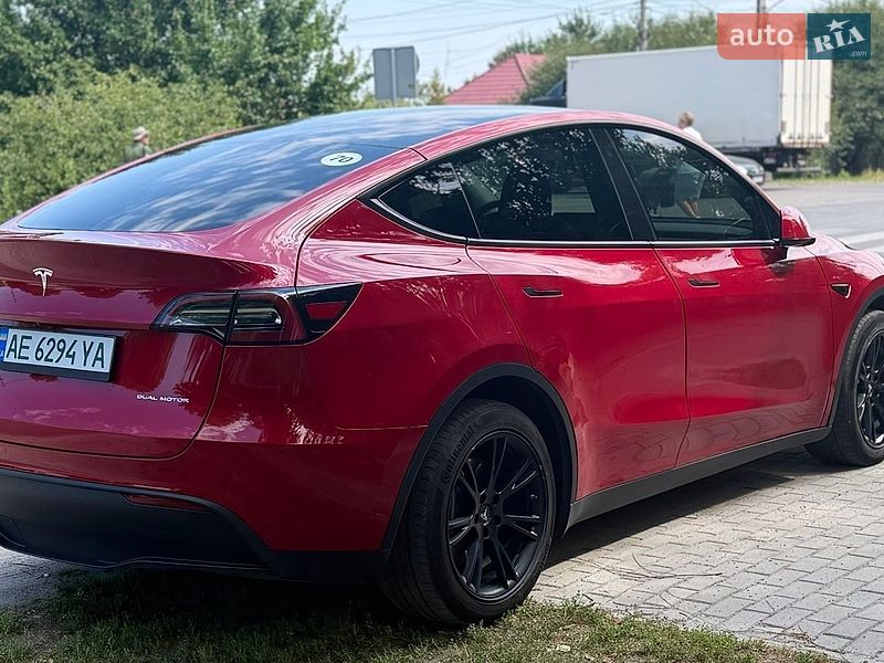 Позашляховик / Кросовер Tesla Model Y 2023 в Дніпрі фото 4 Позашляховик / Кросовер Tesla Model Y 2023 в Дніпрі