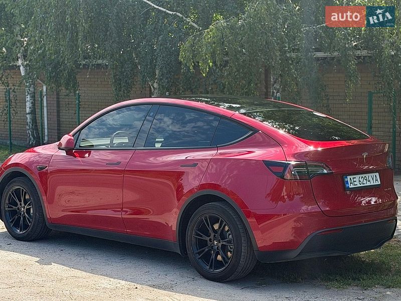 Позашляховик / Кросовер Tesla Model Y 2023 в Дніпрі фото 3 Позашляховик / Кросовер Tesla Model Y 2023 в Дніпрі