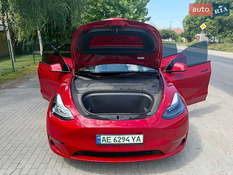 Позашляховик / Кросовер Tesla Model Y 2023 в Дніпрі фото 9 Позашляховик / Кросовер Tesla Model Y 2023 в Дніпрі