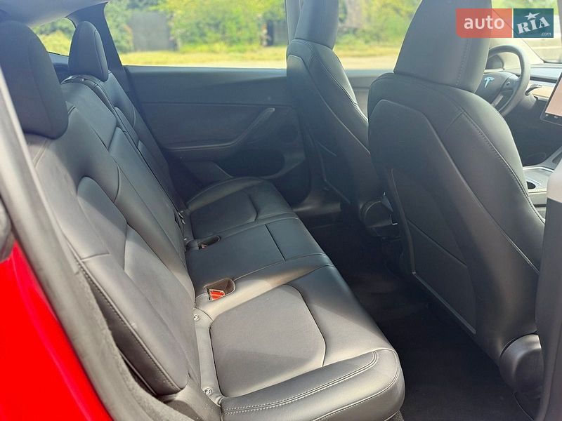 Позашляховик / Кросовер Tesla Model Y 2023 в Дніпрі фото 12 Позашляховик / Кросовер Tesla Model Y 2023 в Дніпрі