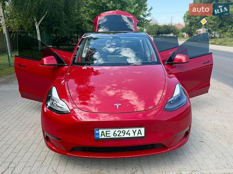 Позашляховик / Кросовер Tesla Model Y 2023 в Дніпрі фото 13 Позашляховик / Кросовер Tesla Model Y 2023 в Дніпрі