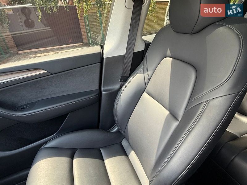 Позашляховик / Кросовер Tesla Model Y 2023 в Дніпрі фото 27 Позашляховик / Кросовер Tesla Model Y 2023 в Дніпрі