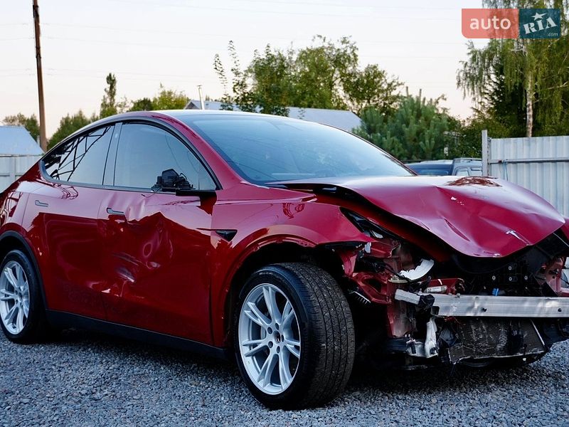Tesla Model Y 2023